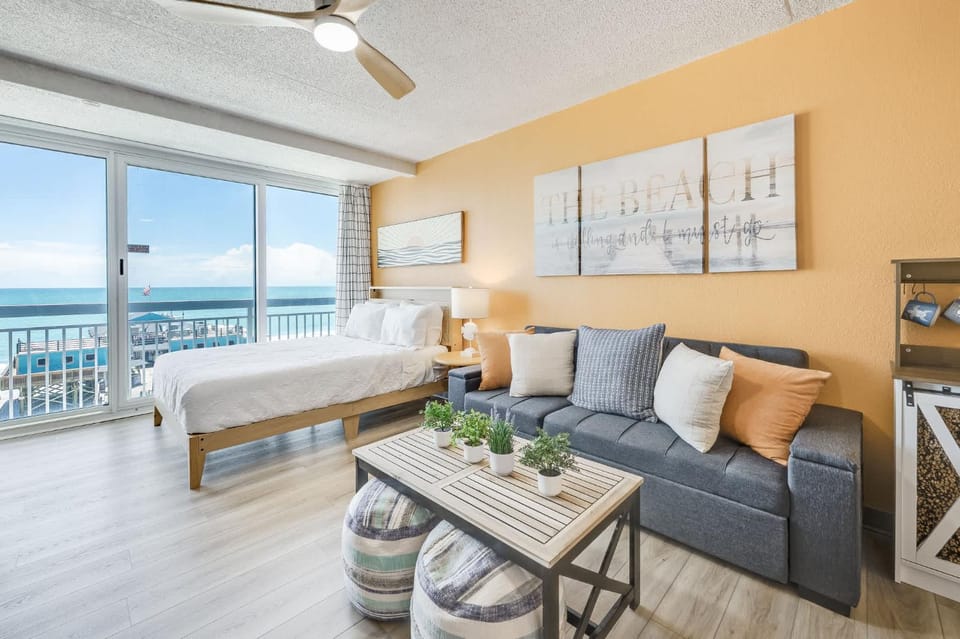 Amazing Large Private Studio Condo with Amazing View House in Myrtle Beach