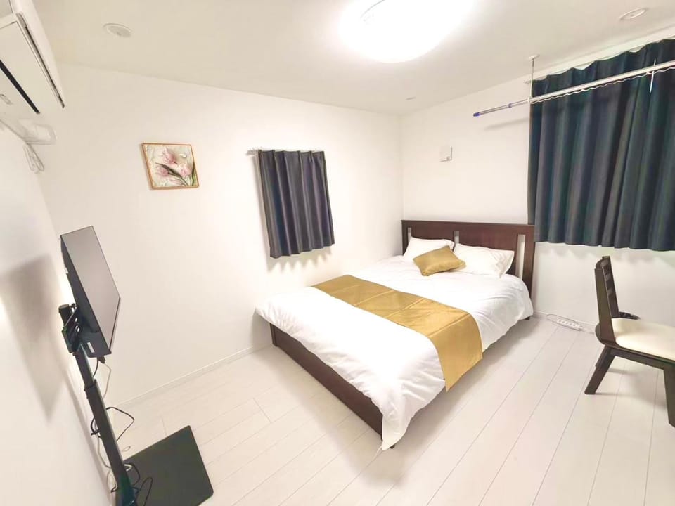 Bed, TV and multimedia, Photo of the whole room, Bedroom, air conditioner