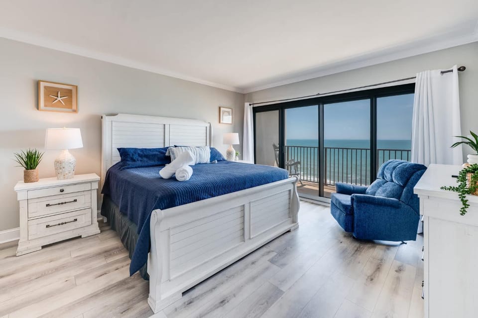5 Bedroom Penthouse with Amazing Oceanfront Views House in Cherry Grove Beach