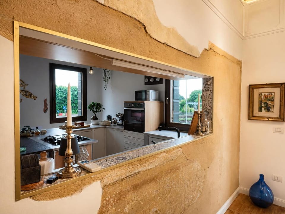 Kitchen or kitchenette, Living room, Dining area, kitchen