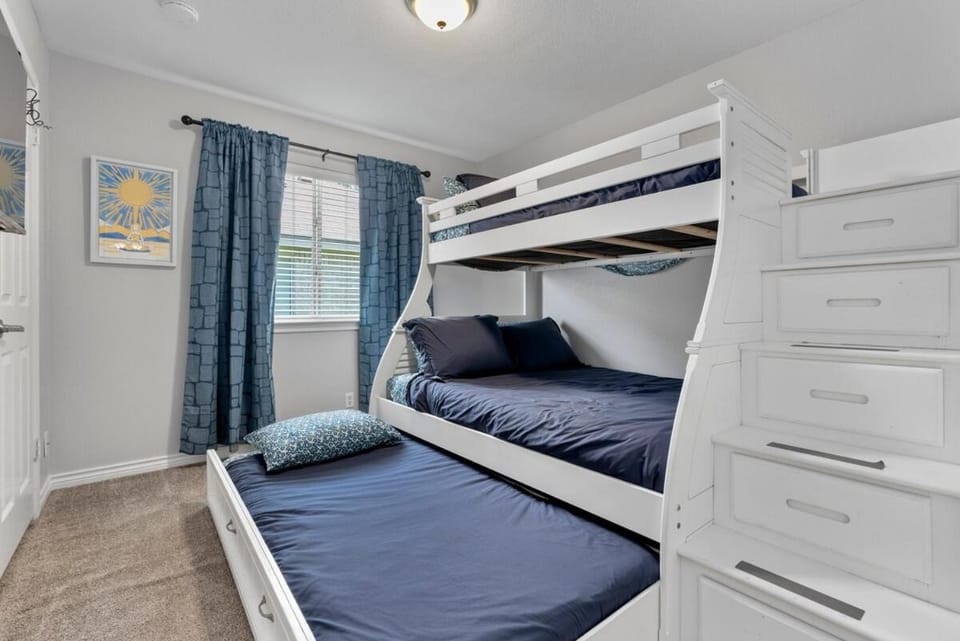 Bed, Bedroom, bunk bed