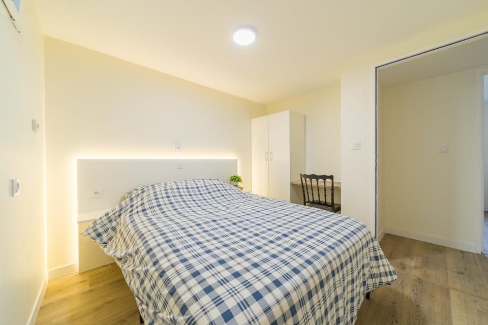 28 Grand Rocher Bright & quiet ground floor 4 BDR Apartment in Auvergne-Rhône-Alpes