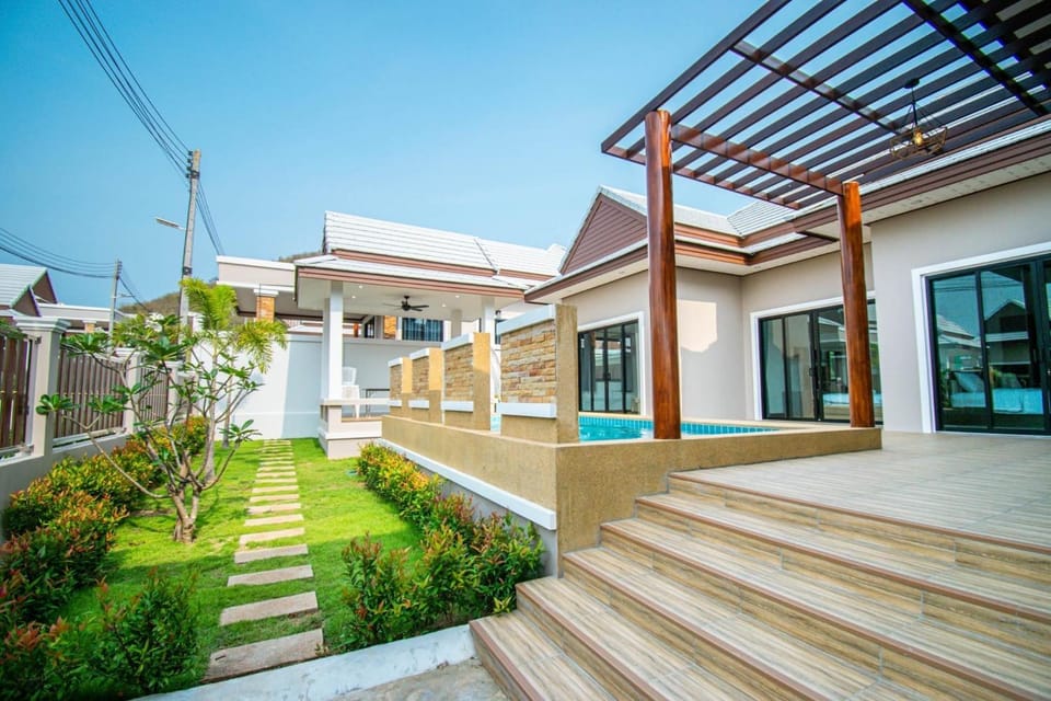 Garden, Inner courtyard view