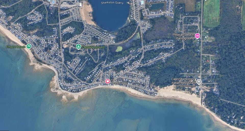 Famous Sun Restreat Resort & Lake Erie Beach, Steps to Beach with Beach View, 30 KM to Niagara Falls Park, Sleep 8 Campground/ 
RV Resort in Port Colborne