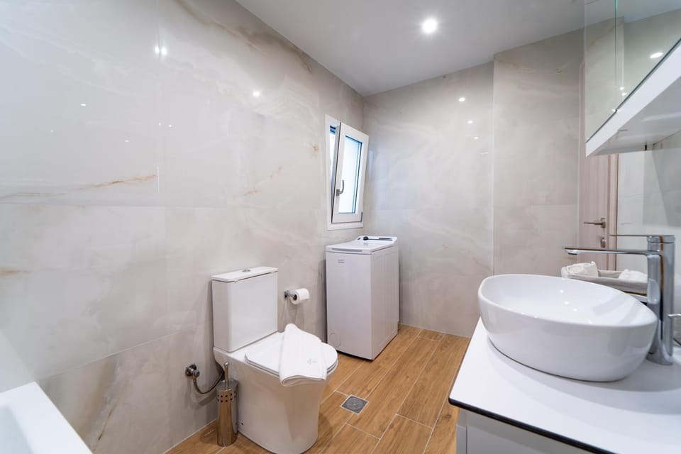 Bathroom, Bath, washing machine