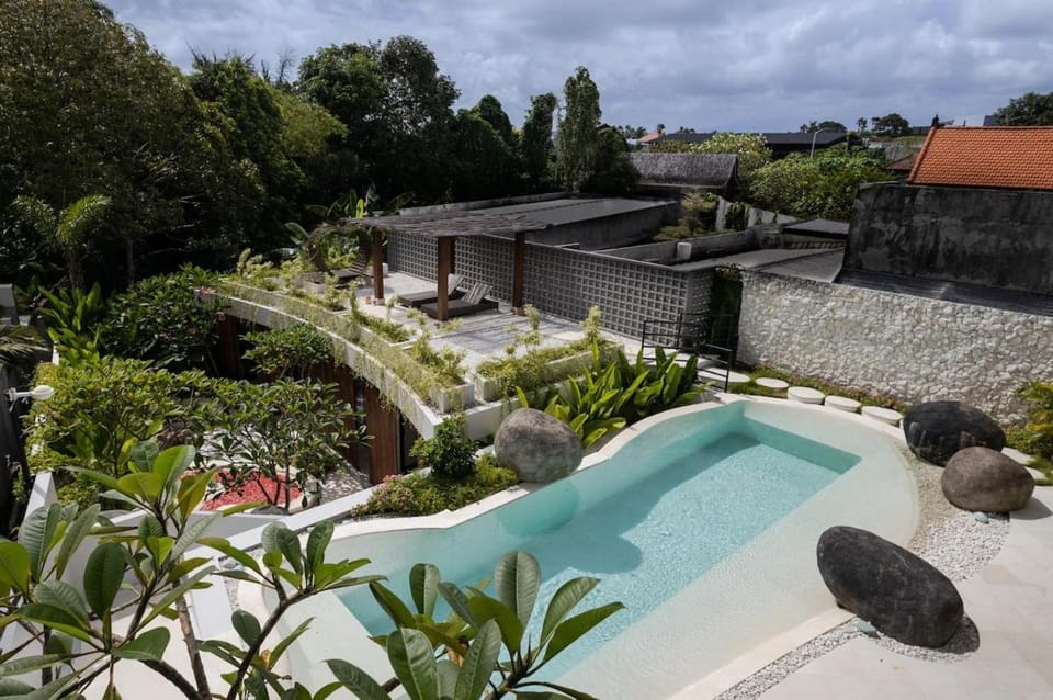 Garden, Balcony/Terrace, Swimming pool, sunbed