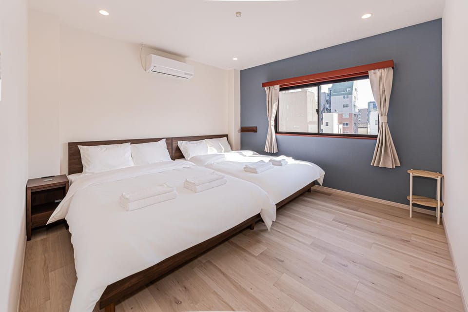 Bed, Photo of the whole room, Bedroom, towels, air conditioner