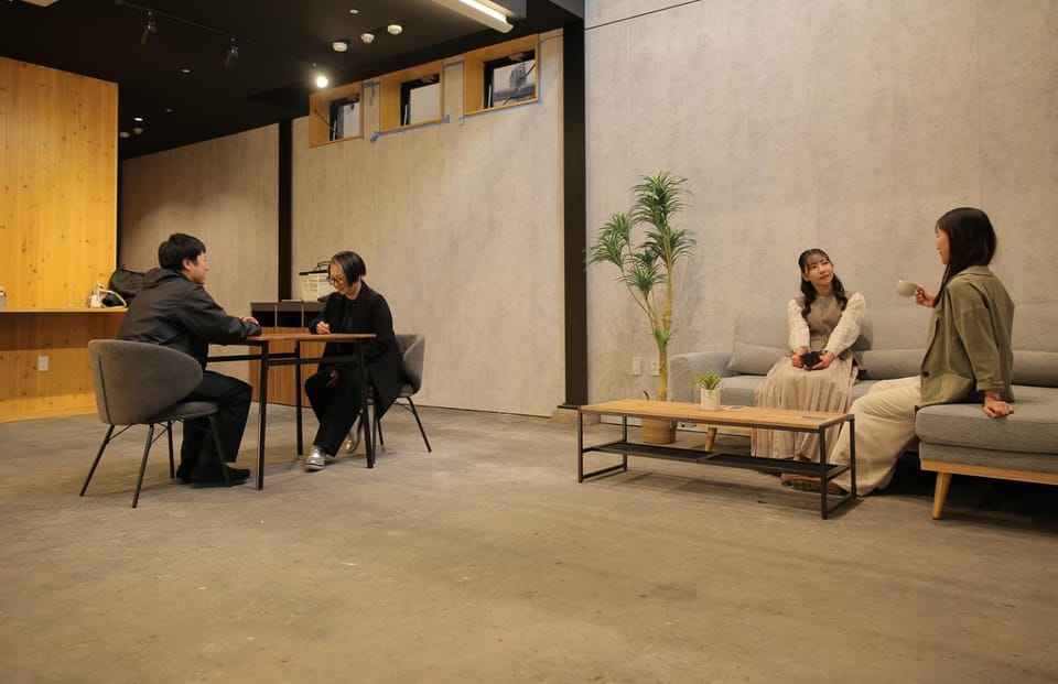 Communal lounge/ TV room