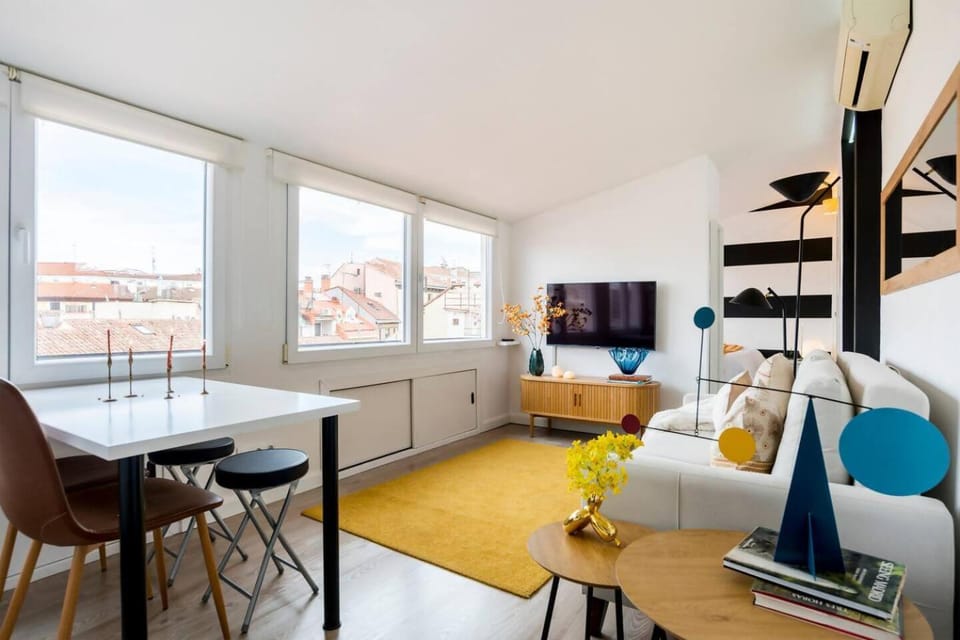 Apt con preciosas vistas Centro–Sol–Palacio Real Apartment in Centro