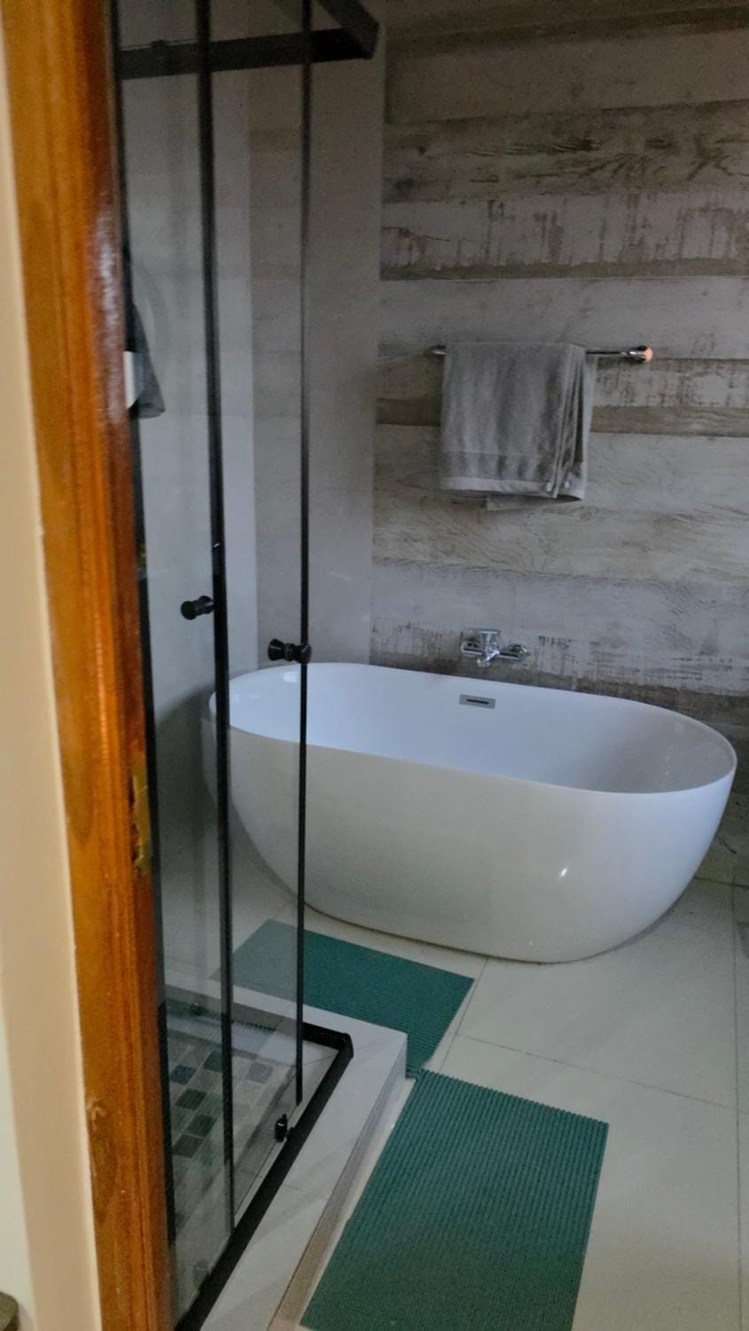 Bathroom, Bath