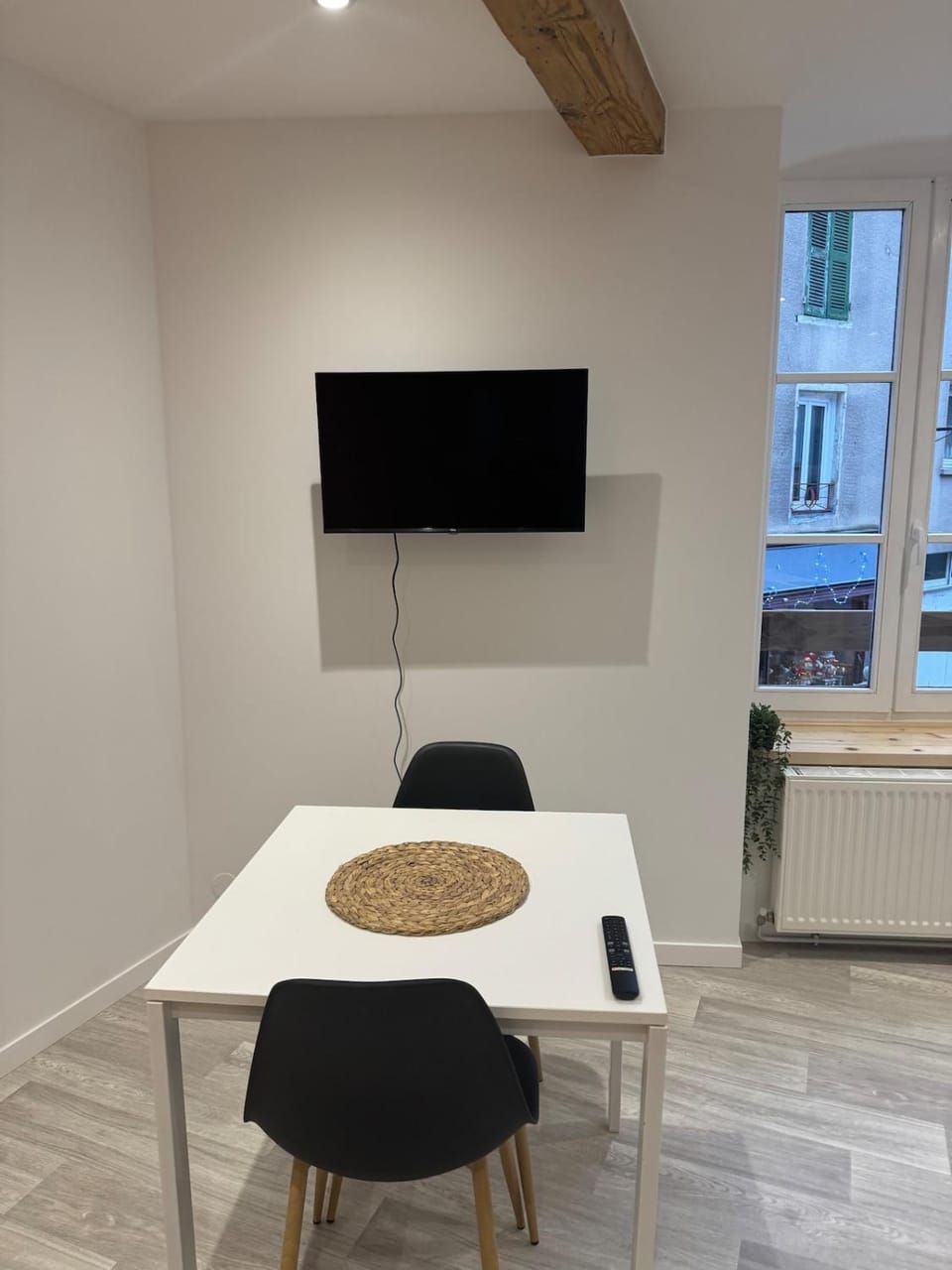TV and multimedia, Seating area