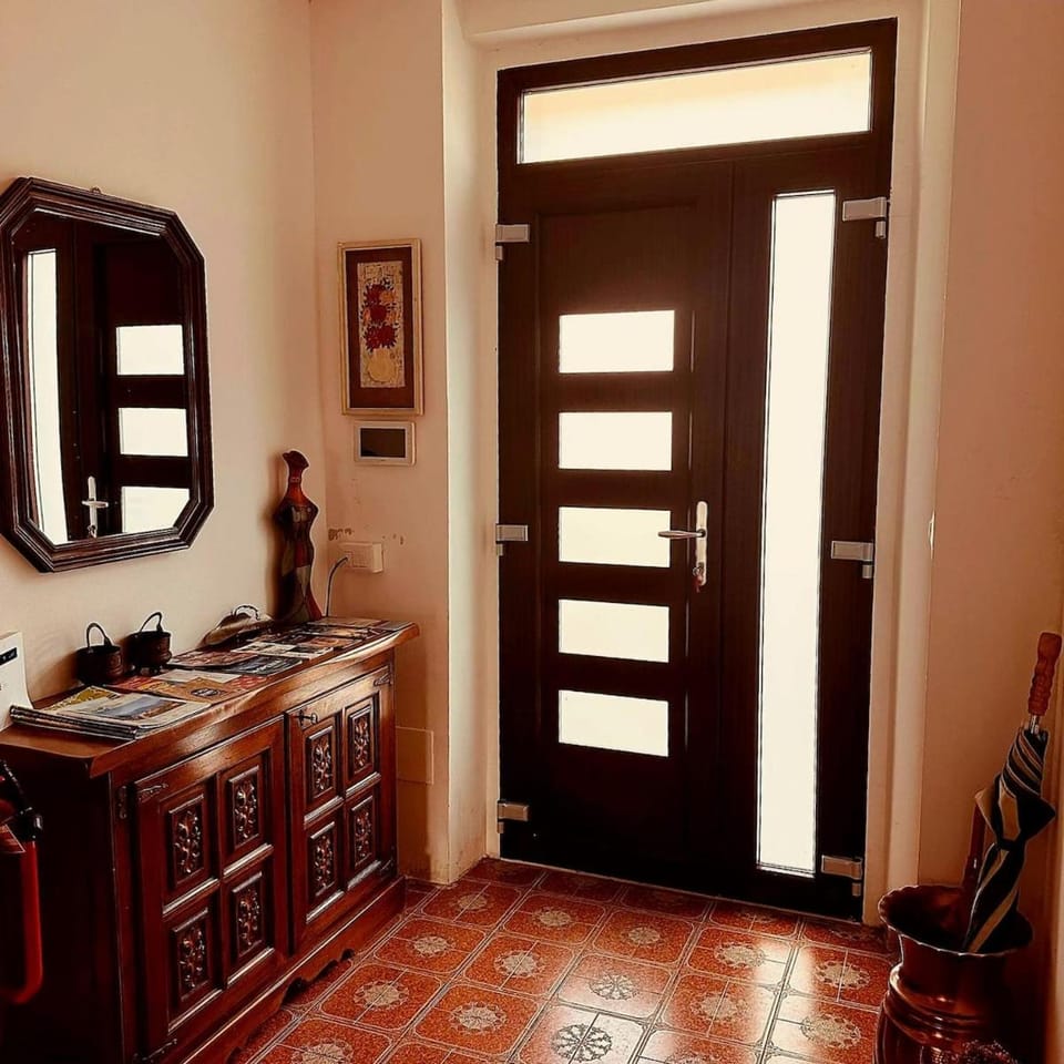 Ligurian Hills Retreat Villa between Cinque Terre and Lunigiana Villa in Province of Massa and Carrara