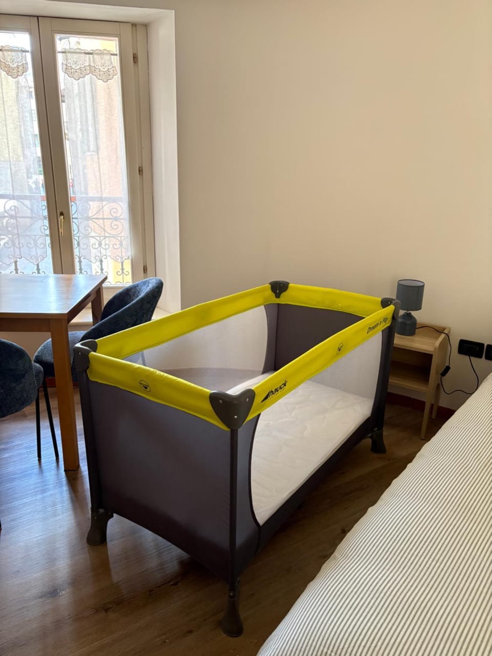 cot