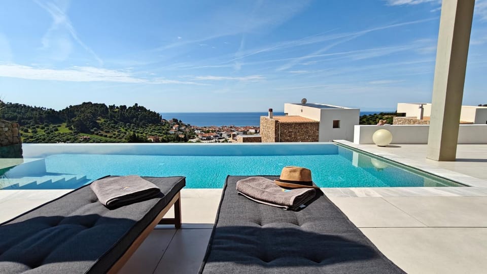 Patio, View (from property/room), Swimming pool