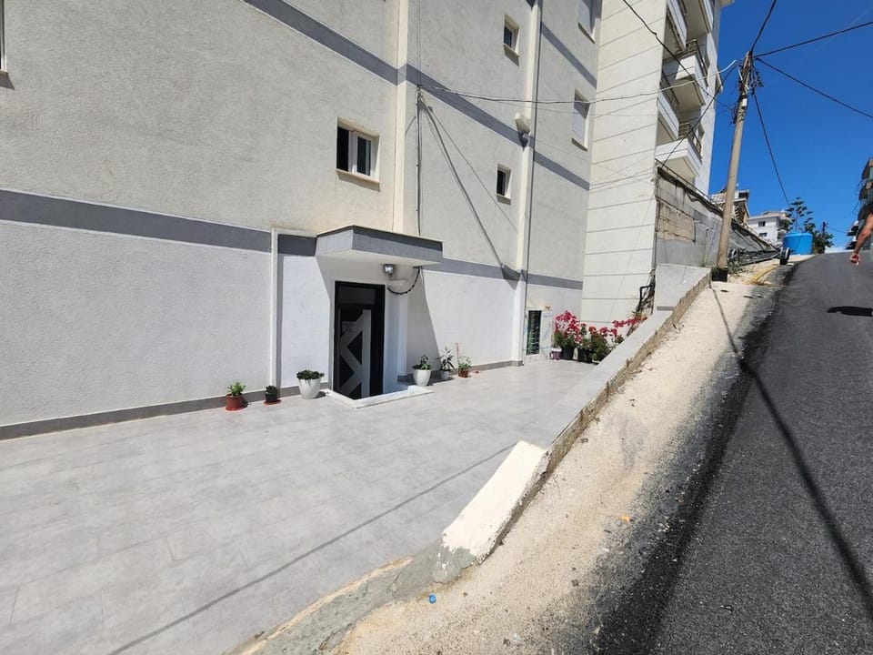 Sole Sea View Apartment Apartment in Sarandë