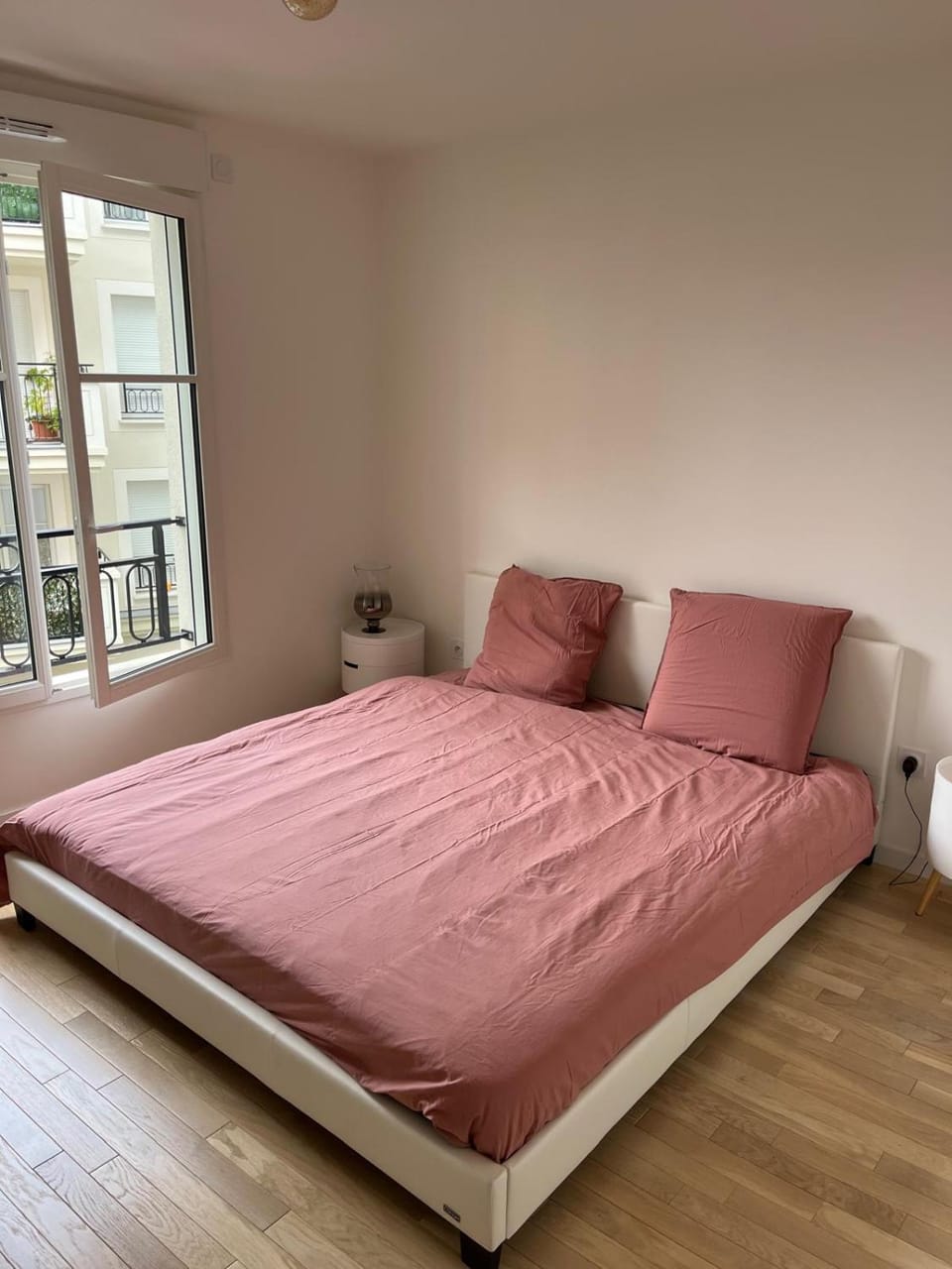 Cozy Renovated Flat in Clamart 15 min to Paris Apartment in Île-de-France