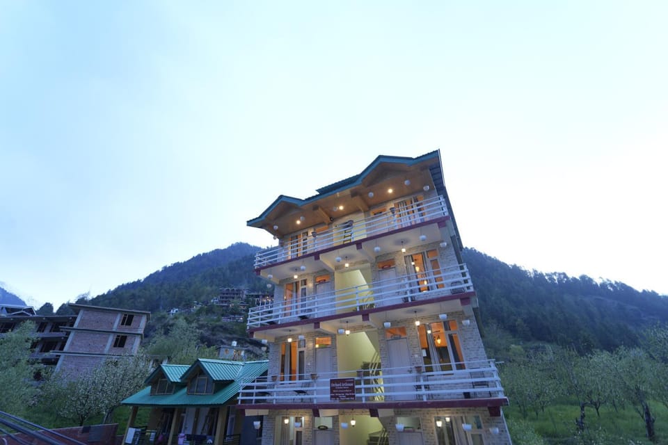 Property building, Natural landscape, Mountain view