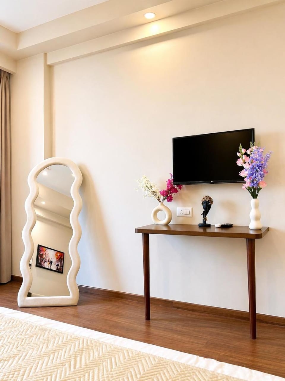 Veloria Grand Suites Apartment in Haryana
