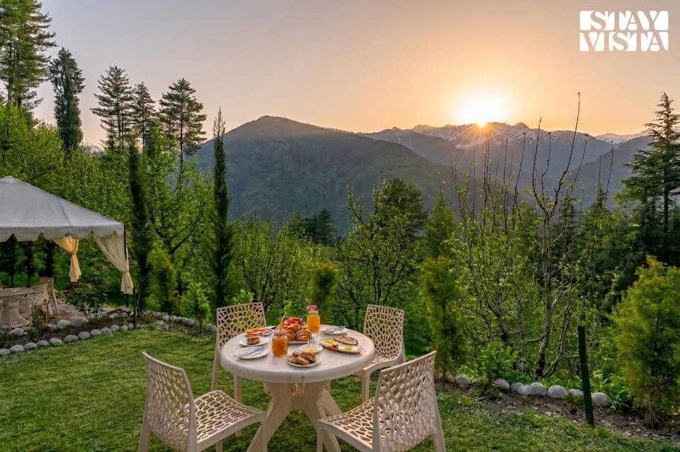 Seating area, Mountain view