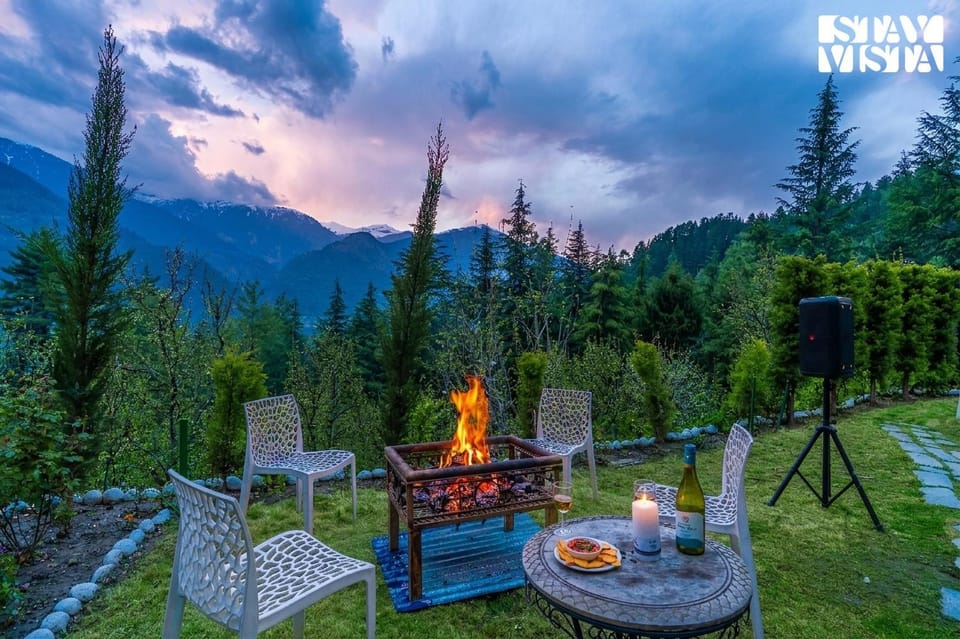 Seating area, Garden view, Mountain view