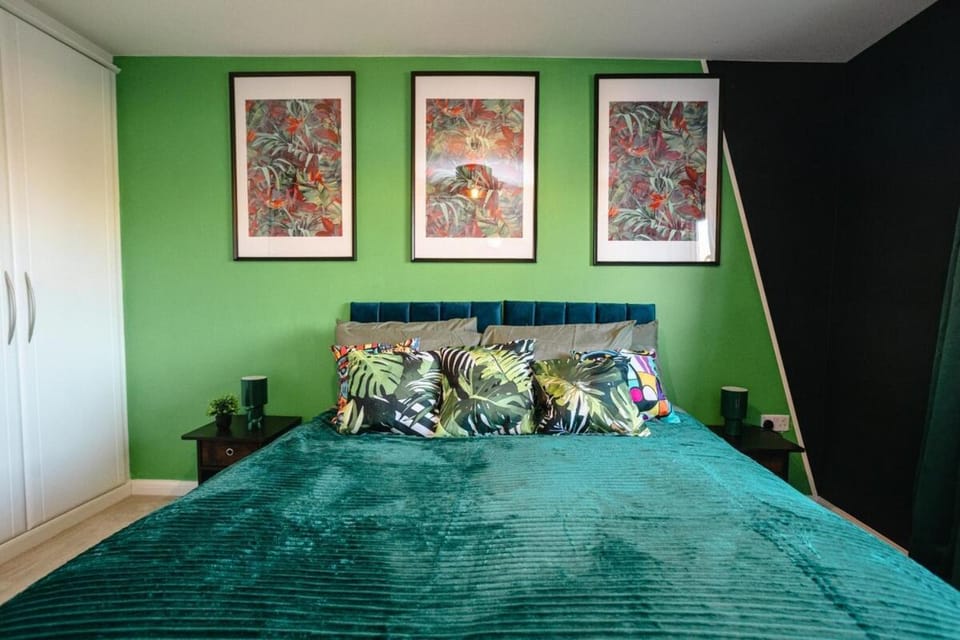 Bed, Bedroom