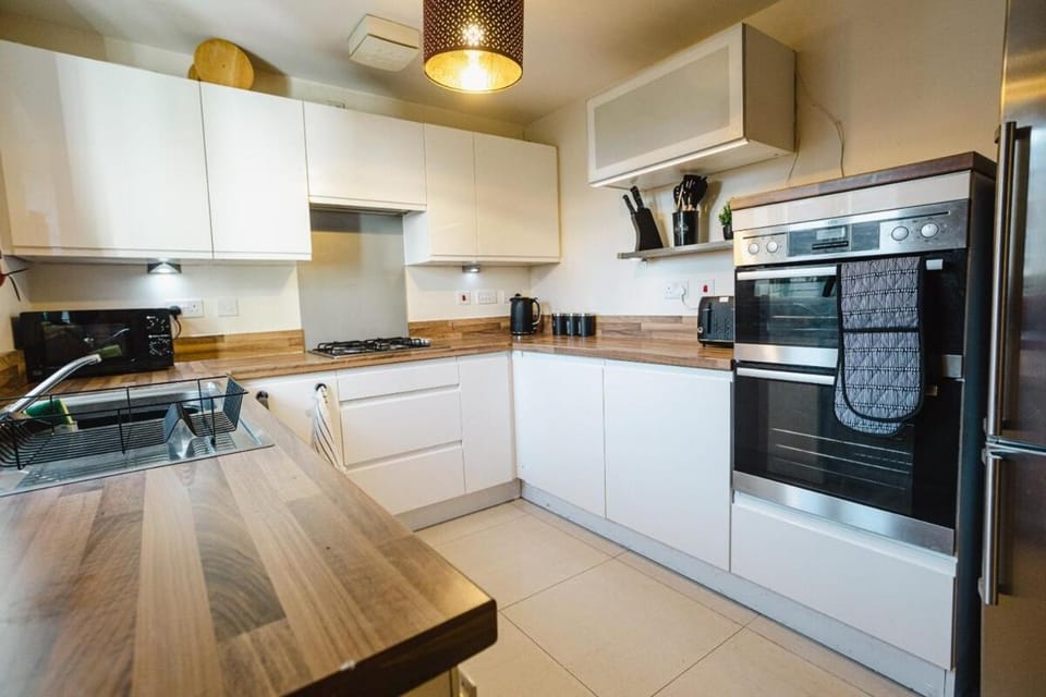 Kitchen or kitchenette, kitchen, kitchen