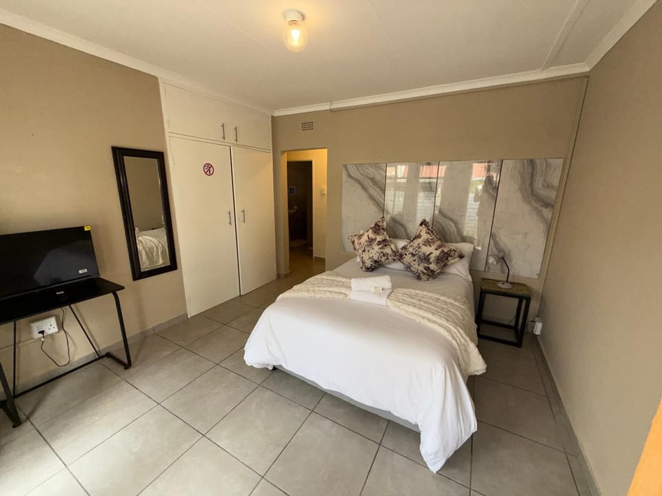 Bed, TV and multimedia