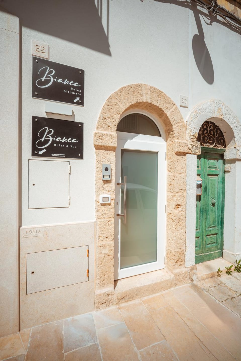 Facade/entrance, Day, Property logo or sign, Logo/Certificate/Sign