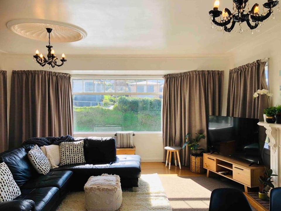 Tauranga Home & Flat for Groups - Limited Specials House in Tauranga