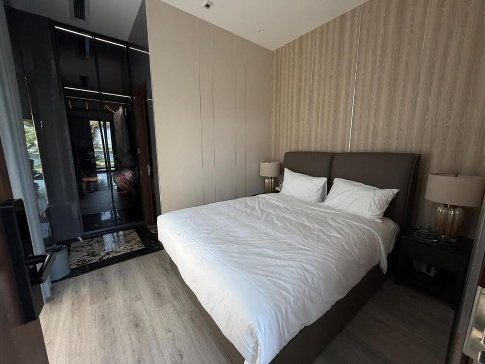Luxury modern villa river views near city, beach Villa in Hoa Hai