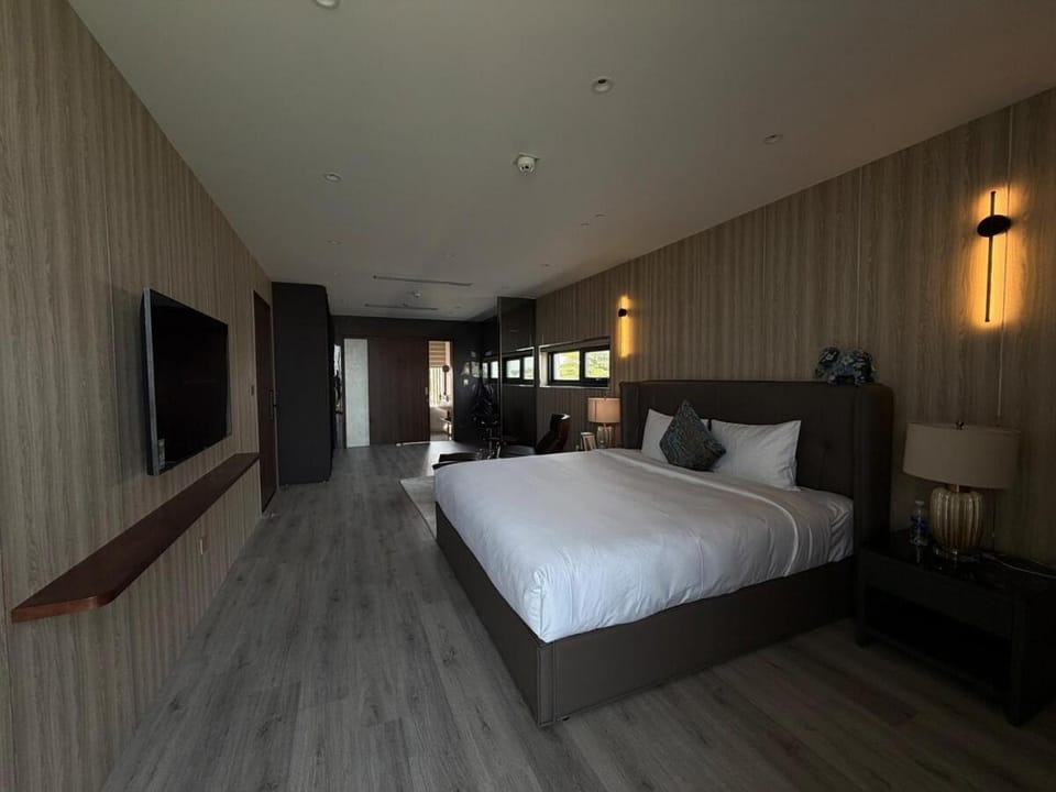 Luxury modern villa river views near city, beach Villa in Hoa Hai