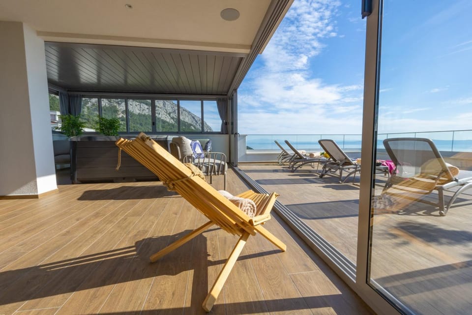 Luxury penthouse Sara Apartment in Makarska