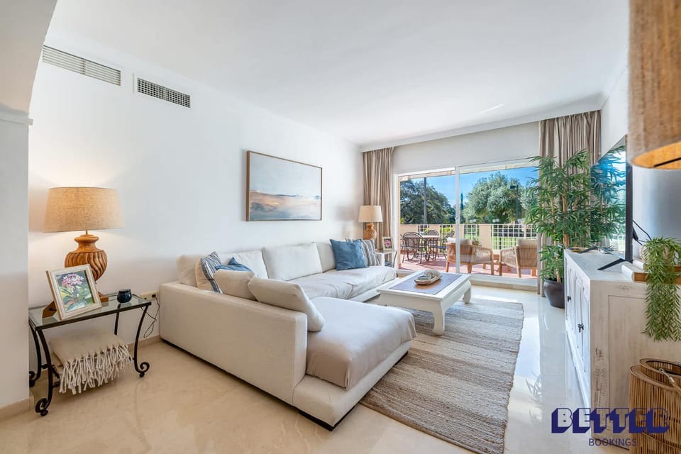 Casa Solvara - Multiple Pools 5min Beach Access Apartment in Marbella