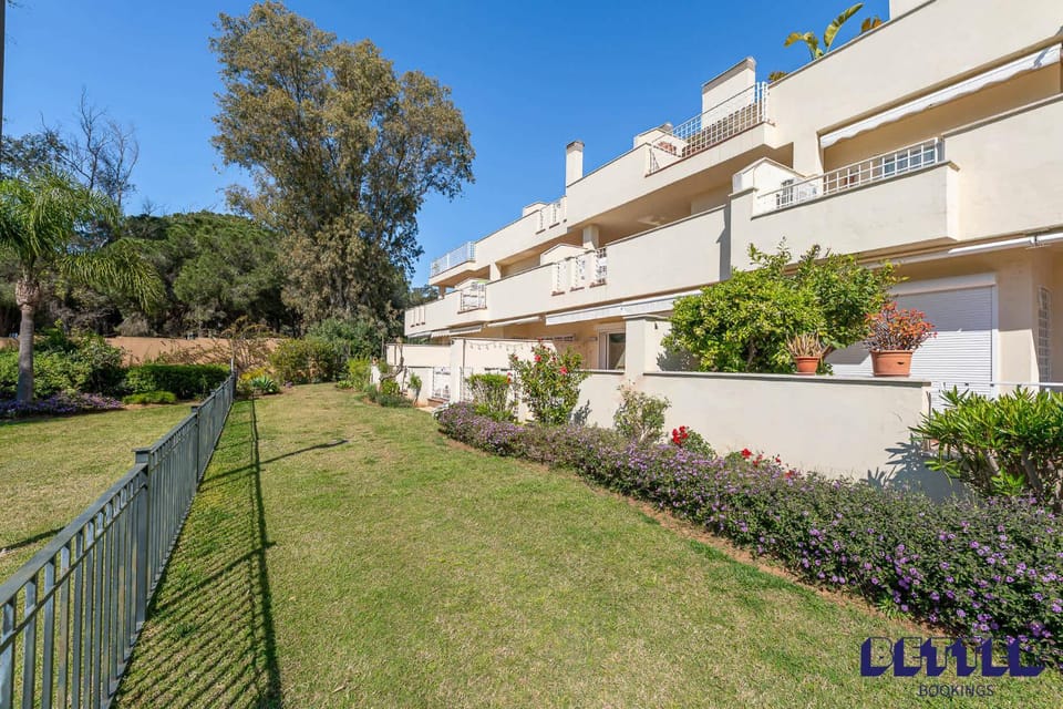Casa Solvara - Multiple Pools 5min Beach Access Apartment in Marbella