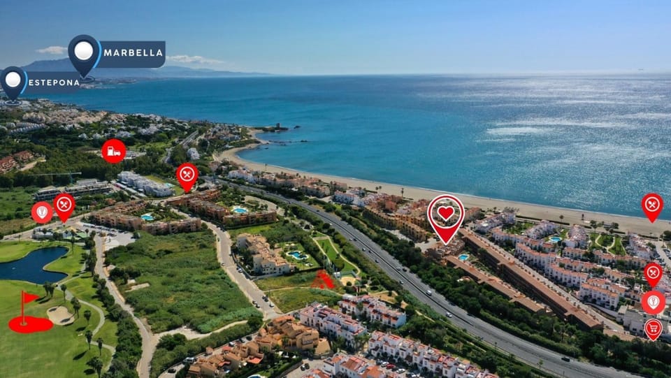 Bird's eye view, Golfcourse, Aqua park