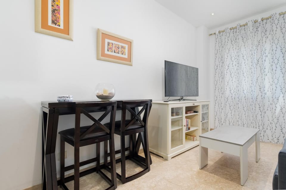 Communal lounge/ TV room, Living room