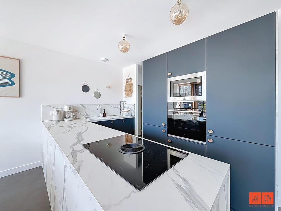 Kitchen or kitchenette, stove