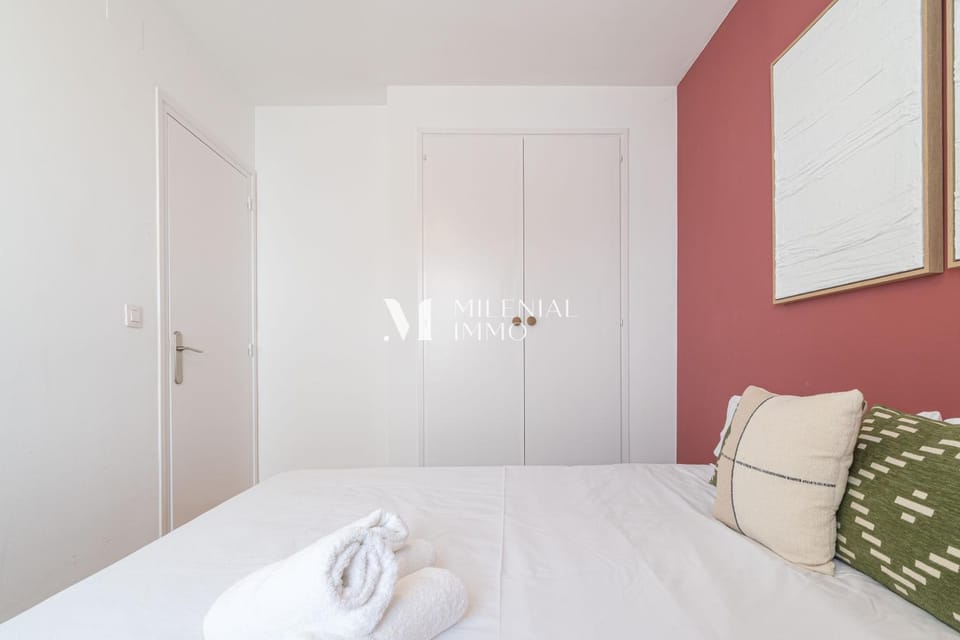 Bed, Bedroom, wardrobe