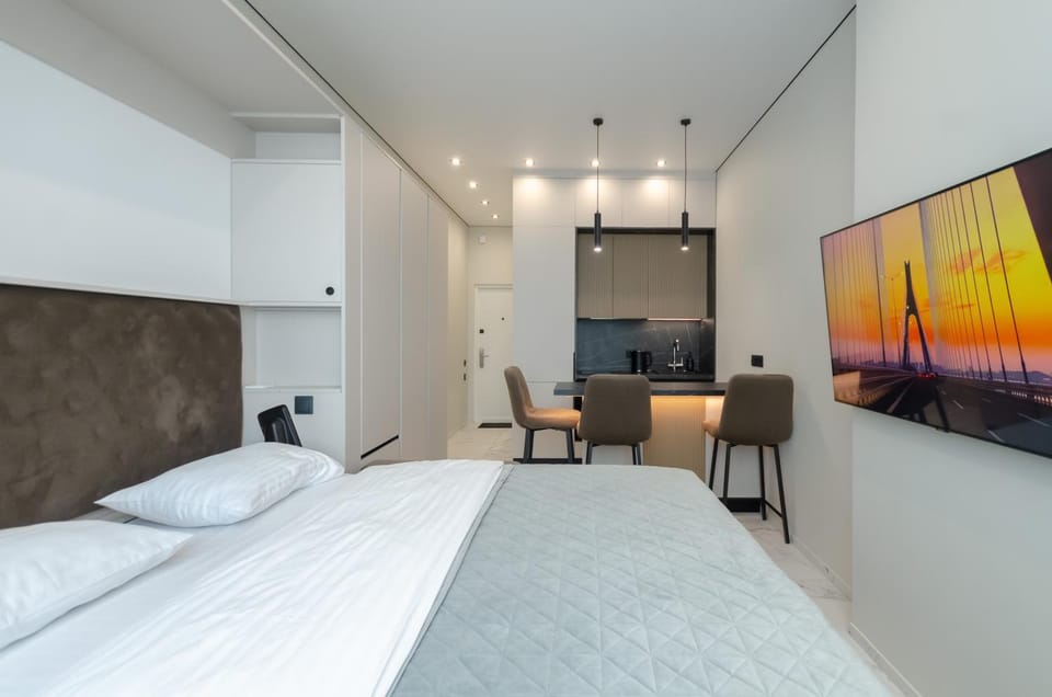 Bed, TV and multimedia