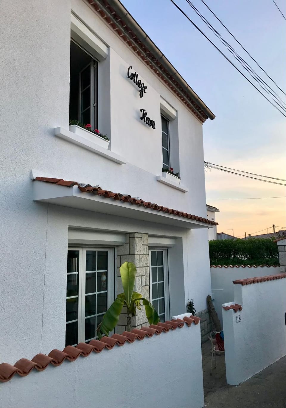 Facade/entrance