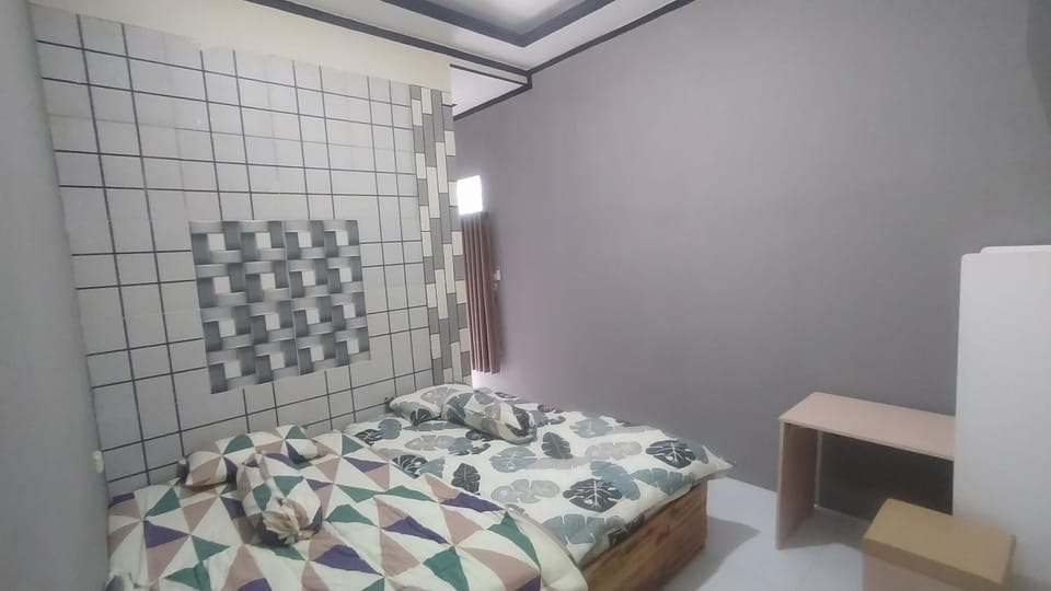 Bed, wardrobe