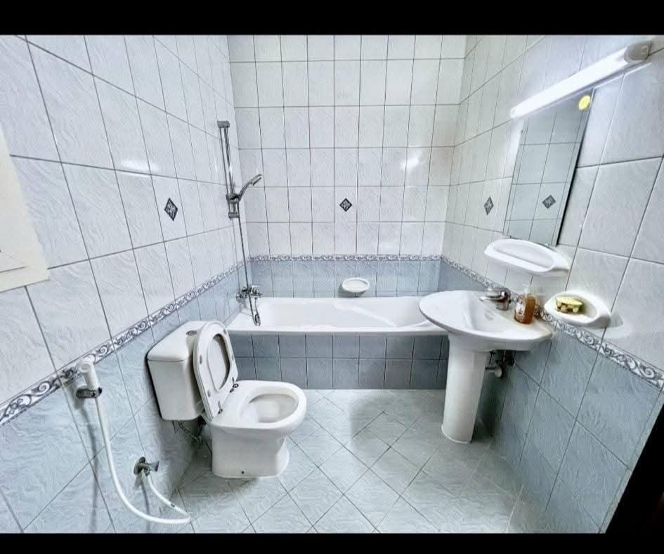 Al Hamriya Home stay - Mix Dormitory Apartment in Dubai
