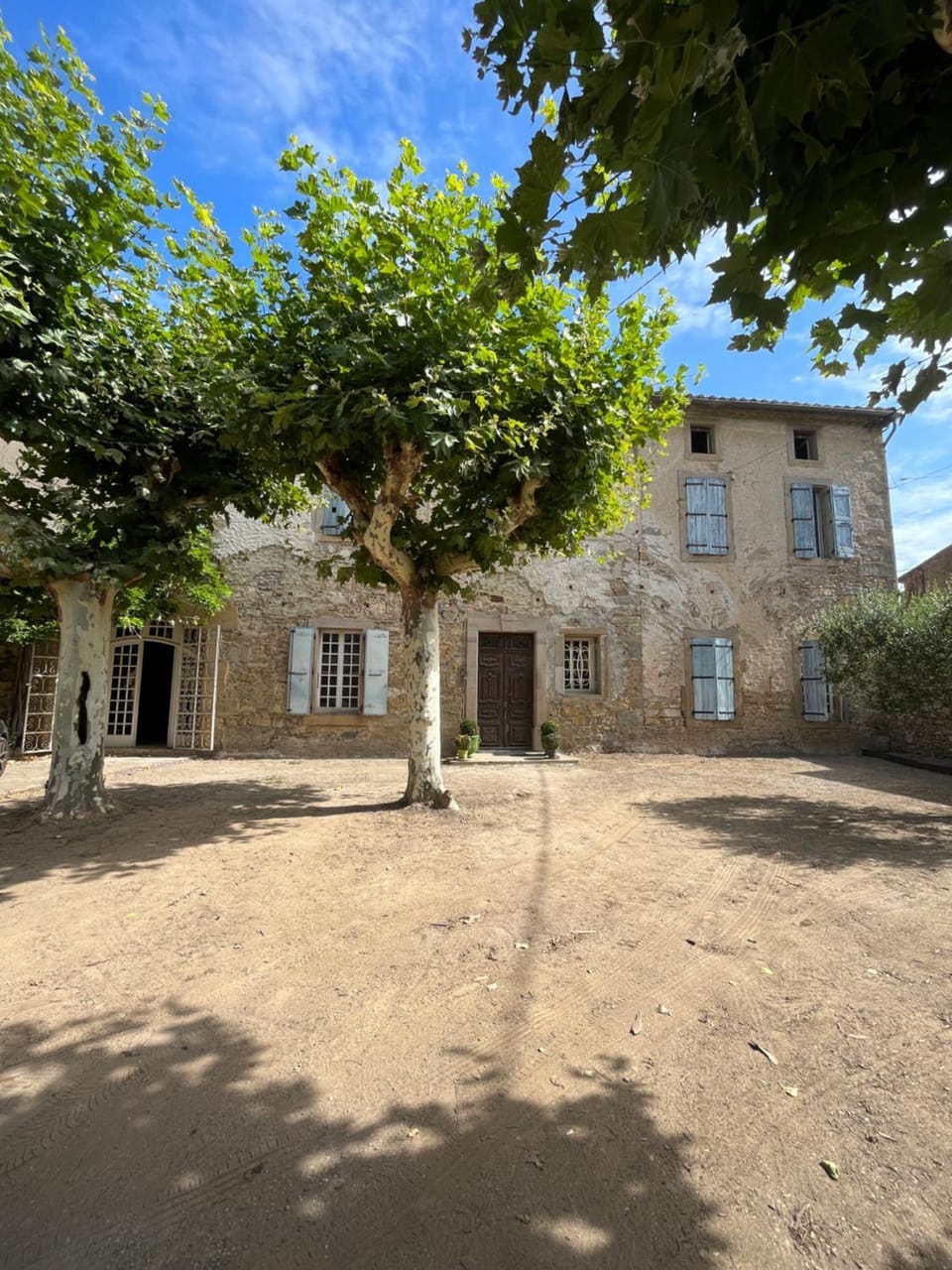 Les 3 Platanes Bed and Breakfast in Occitanie