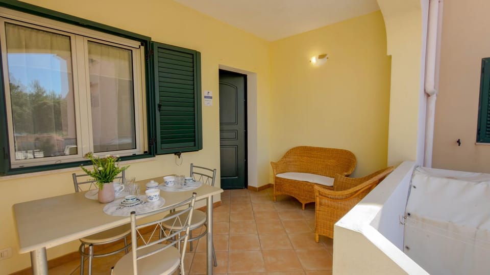 Balcony/Terrace, Dining area