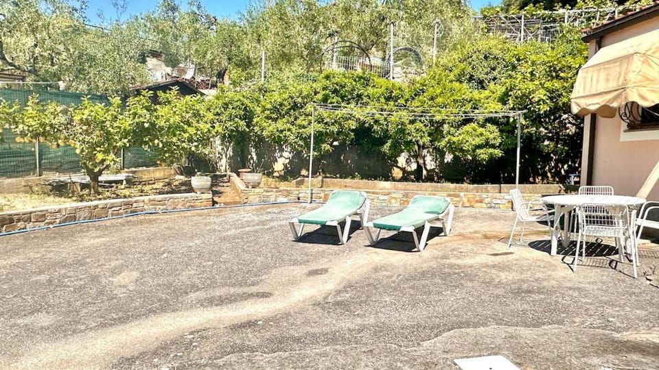 Relax among the olive trees and the sea House in Imperia