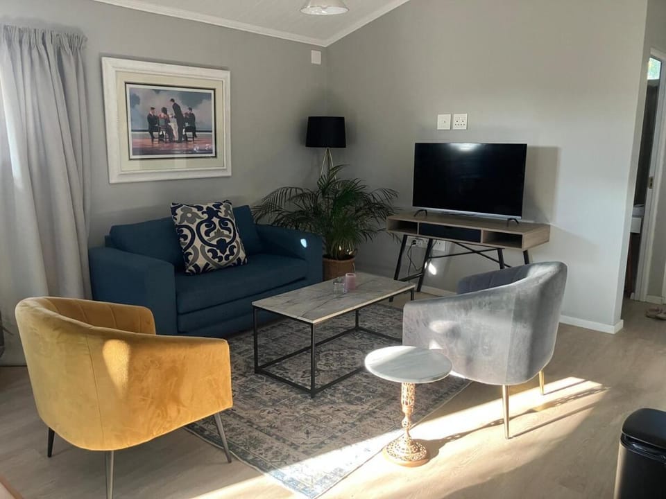 Flamingo Garden Cottage, 2 bedroom in Dalsig! Chalet in Stellenbosch