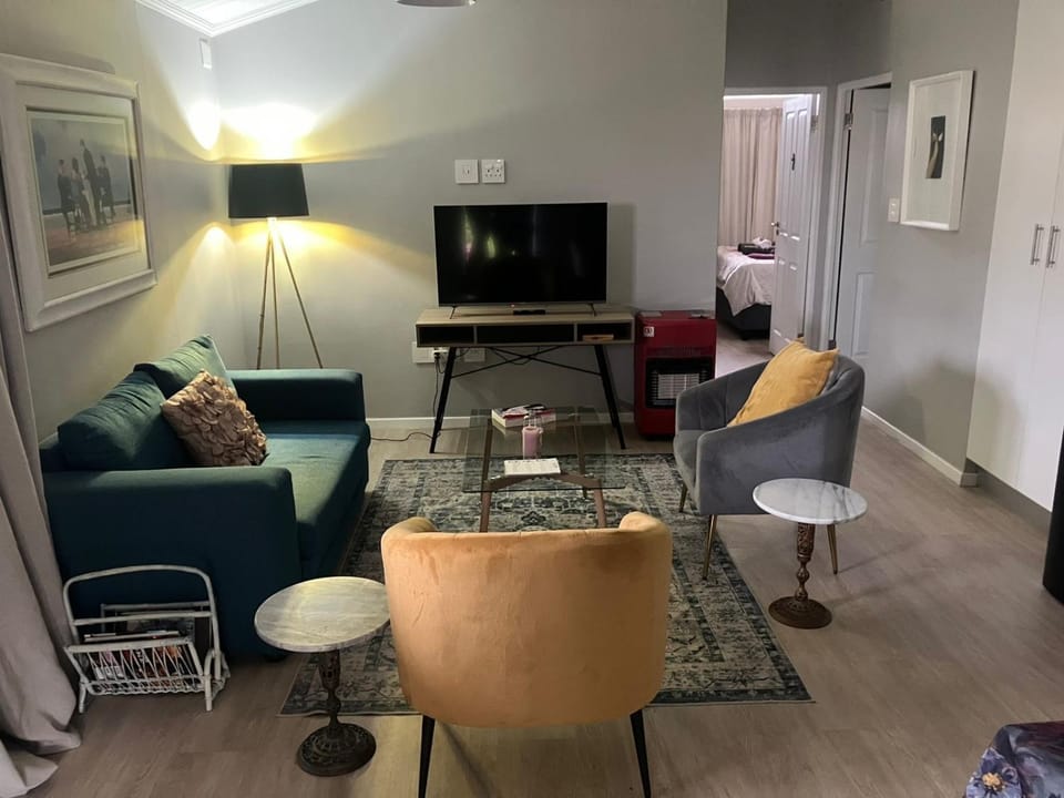 Flamingo Garden Cottage, 2 bedroom in Dalsig! Chalet in Stellenbosch