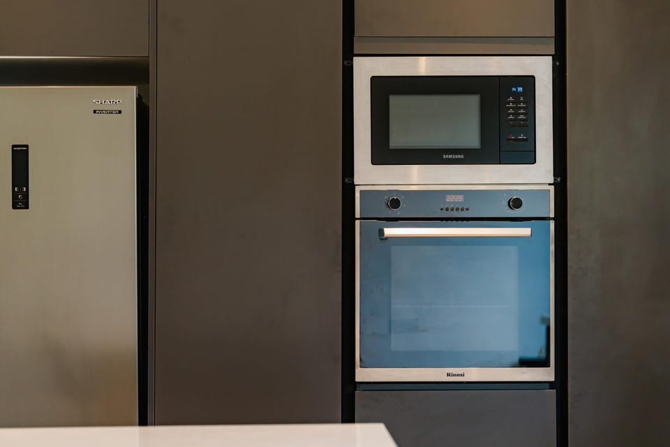 Kitchen or kitchenette, oven
