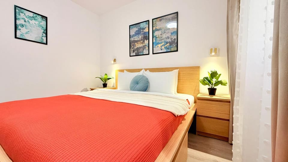 Bed, Bedroom