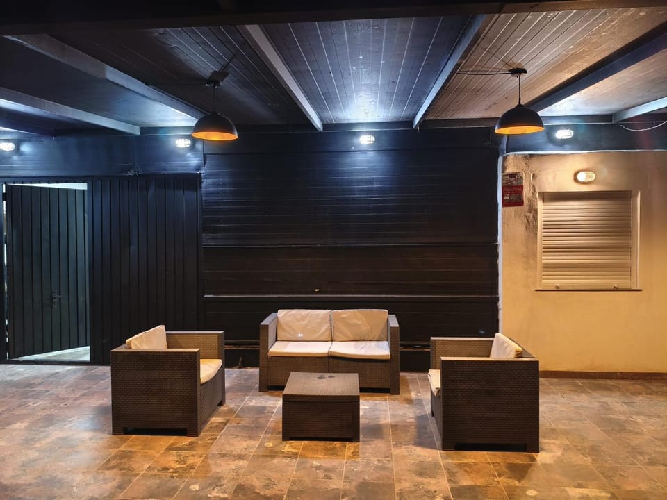 Property building, Seating area
